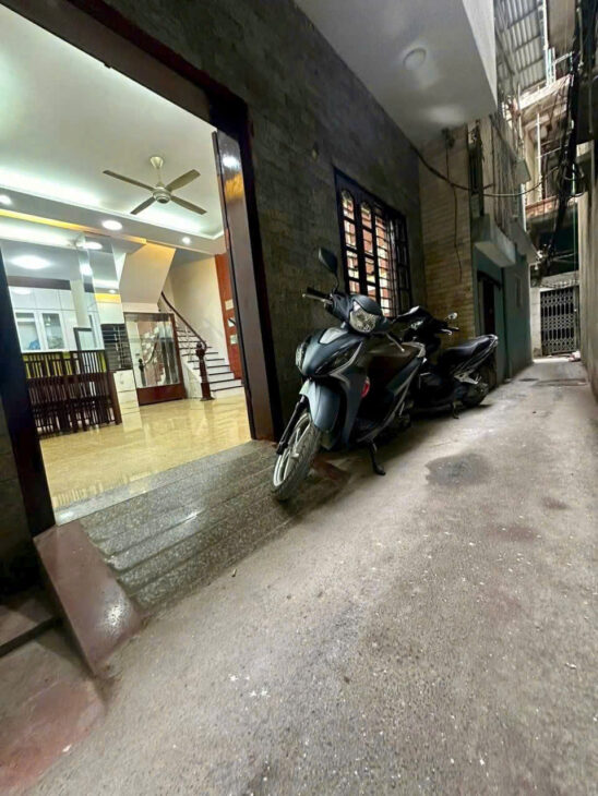 Bán nhà Lê Lợi, Hà Đông – 46m², 5T, MT 5.5m – Cách phố 10m – 7.7 tỷ!