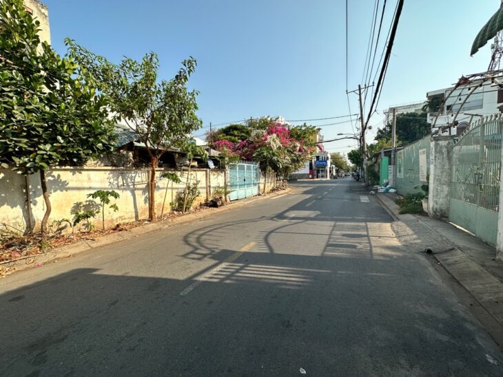 NHÀ trước mặt ĐẠI LỘ 2 – ĐỖ XUÂN HỢP, Q9 – 200M2, khả năng ĐẦU TƯ SIÊU thu hút! NHỈNH 19 TỶ