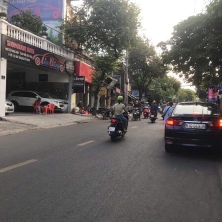 18 tỷ 160m2 Mặt tiền Kinh doanh Tô Ngọc Vân Thủ Đức ngang 6.1m đang cho thuê 25 triệu