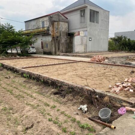 CC bán đất lô góc Quang Minh 50m,giá đầu tư,lô góc đẹp,ô tô tránh