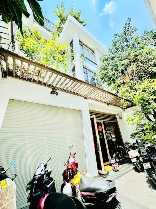 7,4x27m biệt thự khu Kiều Đàm Q7 – 3 tầng đẹp – giá 26,9 tỷ