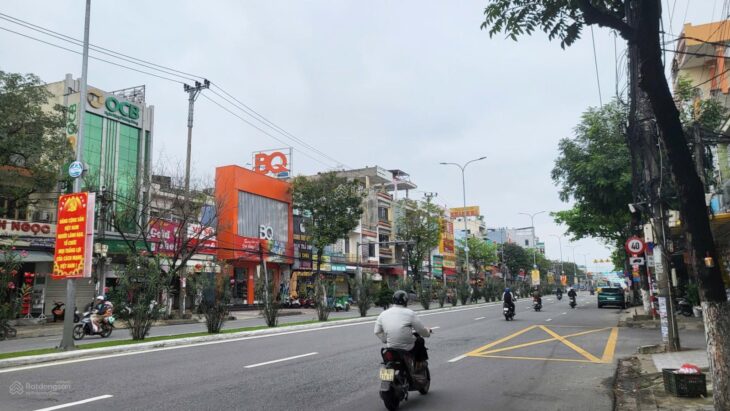 Cần bán nhà nở hậu Tôn Đức Thắng, ngang 9m, gần chợ Hoà Khánh, phù hợp kinh doanh tiệm Vàng 17,5 tỷ Cần bán nhà nở hậu Tôn Đức Thắng, ngang 9m, gần chợ Hoà Khánh, phù hợp kinh doanh tiệm Vàng 17,5 tỷ