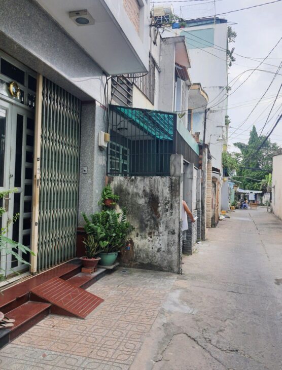BÁN NHÀ ĐƯỜNG VĂN CAO, 36M2. 2 TẦNG, XE HƠI ĐẬU CỔNG NGAY TTTM AEON TÂN PHÚ. PHÙ HỢP GIA ĐÌNH NHỎ