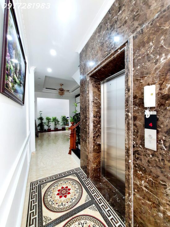 Bán gấp nhà 7 tầng cạnh Ga Nhổn, thang máy,gara, đường 2 xe tai, 7.x tỷ