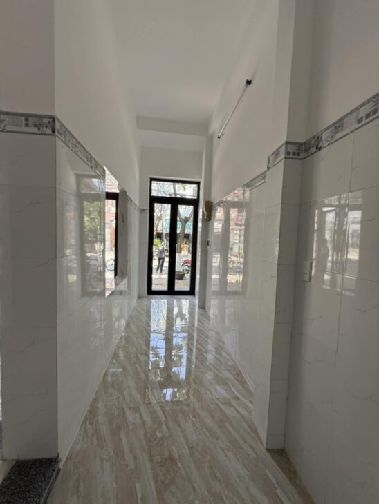 Bán nhanh nhà 2 tầng mặt tiền đường 7m5 gần biển Mân Thái chỉ nhỉnh 5 tỷ