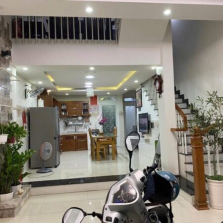 ????Mặt tiền đường 7m5, gần biển Phạm Văn Đồng, nhà 3 tầng mới đẹp chỉ nhỉnh 9 tỷ