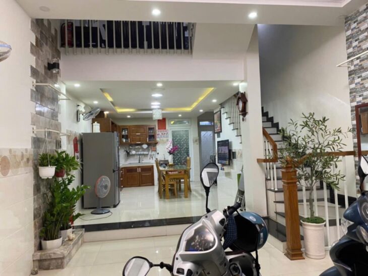 ????Mặt tiền đường 7m5, gần biển Phạm Văn Đồng, nhà 3 tầng mới đẹp chỉ nhỉnh 9 tỷ