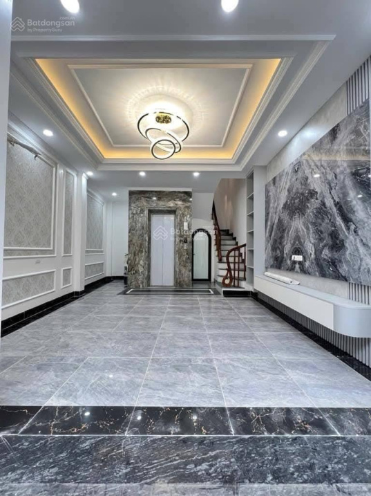 Bán nhà mới ở mặt ngõ phố Xuân Đỉnh – ô tô 7 chỗ vào nhà, có thang máy lô góc xây mới 5 tầng 48m2