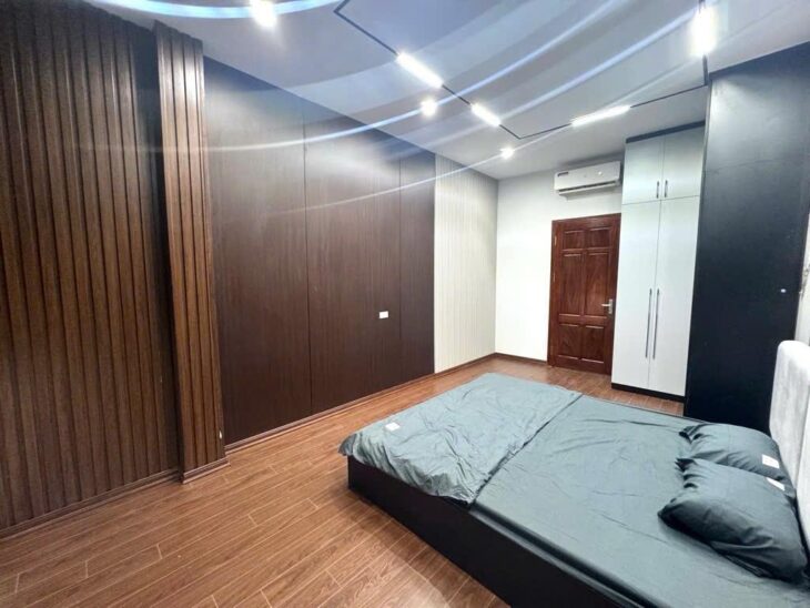 Bán nhà 5 tầng, 32m², 3PN, 3WC, Tây Sơn – 8.2 tỷ – Ngõ Ô Tô – Ngõ Nông – Gần Phố Lớn