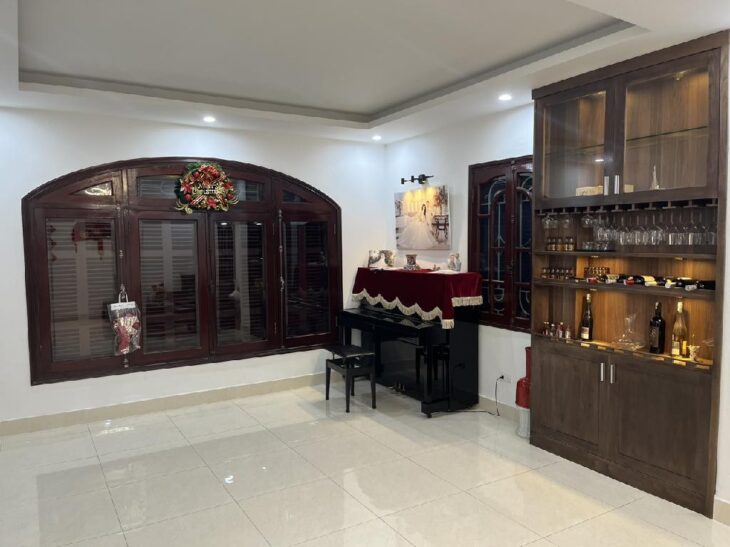 NHÀ ĐẸP 5 TẦNG – GĐ BÁN NGAY PHỐ HOÀNG CẦU, 56M² – LÔ GÓC 2 THOÁNG, GARA Ô TÔ.