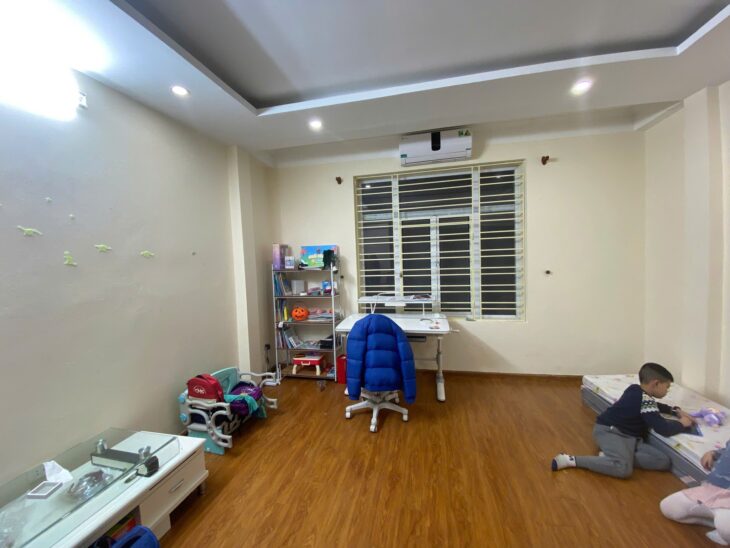 BÁN NHÀ ĐỘI CẤN – 34M2 x 4T – MT 4.6M – 7.5 TỶ – CÁCH Ô TÔ TRÁNH 50M – Ô TÔ ĐỖ CỬA 24/7