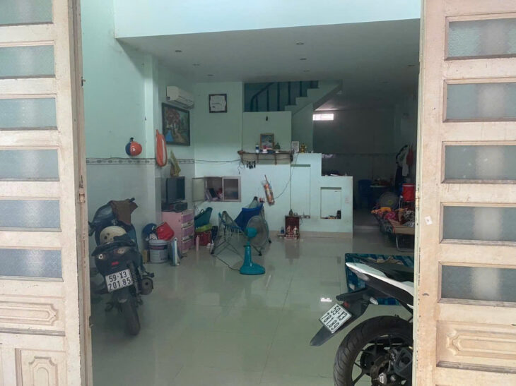 Bán nhà Kim Giang, ô tô đỗ cổng, 10m ra đường ô tô tránh, DT 35m2, nhỉnh 7 tỷ