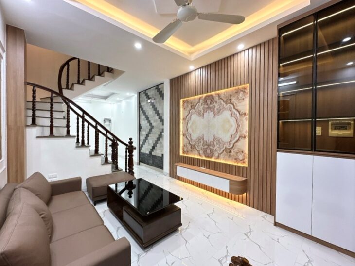 BÁN NHÀ TRƯƠNG ĐỊNH, HOÀNG MAI, 3 GÁC TRÁNH, VÀI BƯỚC Ô TÔ, 32M2, 7.4 TỶ(CTL)