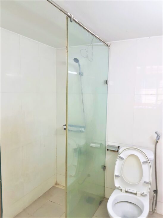 PHÒNG RỘNG RÃI – THOÁNG MÁT – máy giặt, khóa van tay,.. ngay UFM, FPT giá chỉ 3tr3
