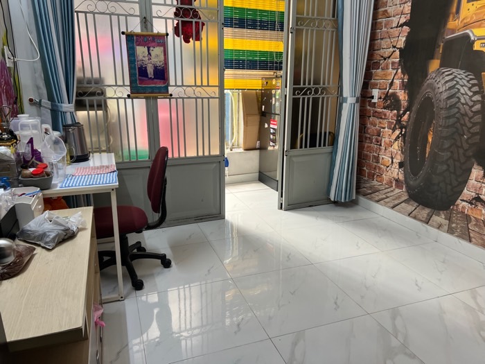 GẦN CHỢ CÂY QUÉO, SÁT CHỖ XE HƠI QUAY ĐẦU – 4 LẦU BTCT 4 PN SÂN THƯỢNG, DÒNG TIỀN 11 TRIỆU/THÁNG,