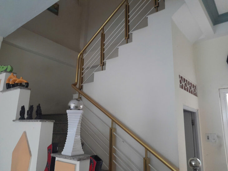 ► Nhà Kiệt Hoàng Diệu, 104m2, ngang 9m vuông, ngăn 2 căn 2 tầng cứng, cổng riêng, nhỉnh 4 tỷ