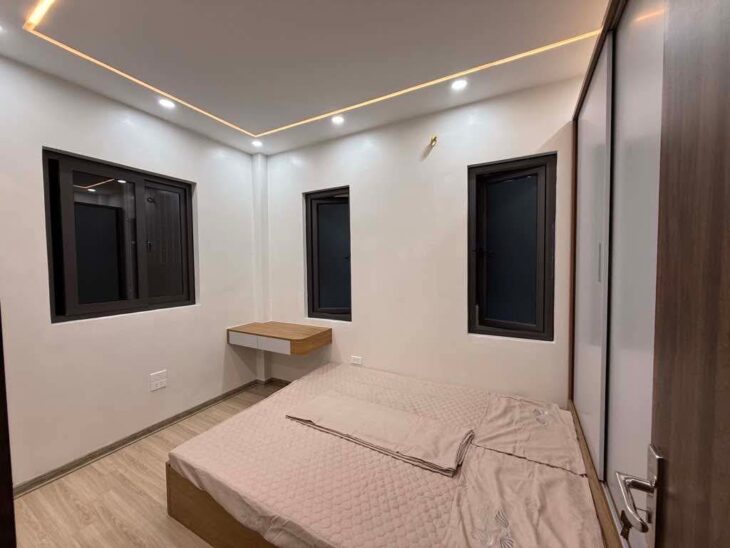 ĐỐNG ĐA R.Ẻ ĐẸP- NHÀ PHỐ CÁT LINH – DƯỚI 5 Tỷ- CHỈ VIỆC XÁCH ĐỒ VỀ Ở Nhà 5 tầng, mới đẹp- thông