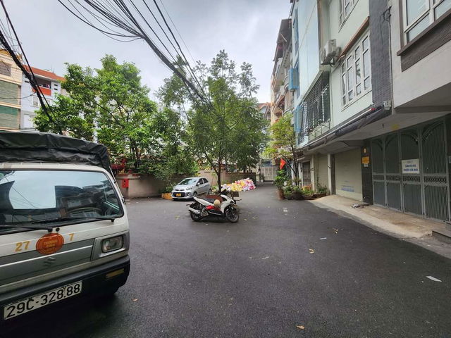 Bán nhà lô góc Lạc Long Quân, ô tô kinh doanh văn phòng, 4 tầng, 50m, 3.1m, 11.5 tỷ