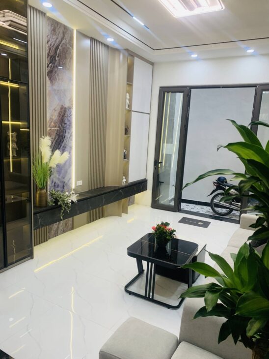 CHÍNH CHỦ NHỜ BÁN NHÀ TRUNG TÂM ĐỐNG ĐA 35M2, 6 TẦNG THANG MÁY GIÁ 8 TỶ