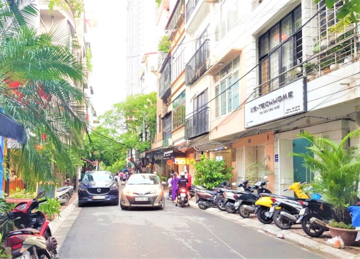 Bán gấp mảnh đất 10x10m, diện tích 104m2 thổ cư vuông như bánh chưng, ngõ ô tô tránh trung tâm quận