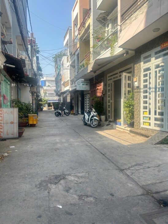 BÁN GẤP NHÀ LÊ VĂN QUỚI – BÌNH TÂN – HẺM 7M KINH DOANH – 2 TẦNG BTCT – 32M2 – HƠN 3 TỈ