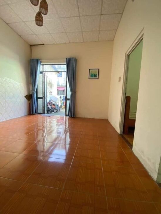 ► Nhà Kiệt Hải Phòng, 43 m2, C4, 2 Phòng Ngủ, sân rộng, sạch sẽ, mát mẻ, 1.95 tỷ