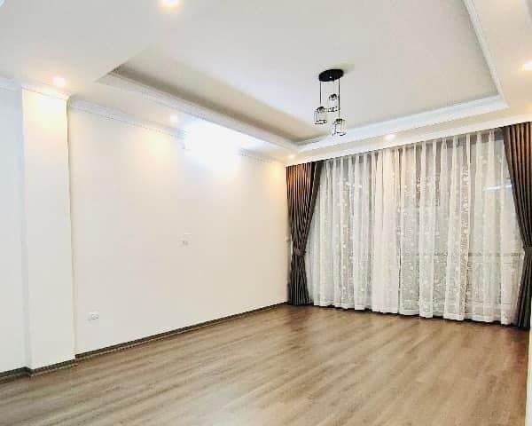 Tòa nhà mặt phố Văn Cao – 98m – MT rộng, chỉ 68 tỷ