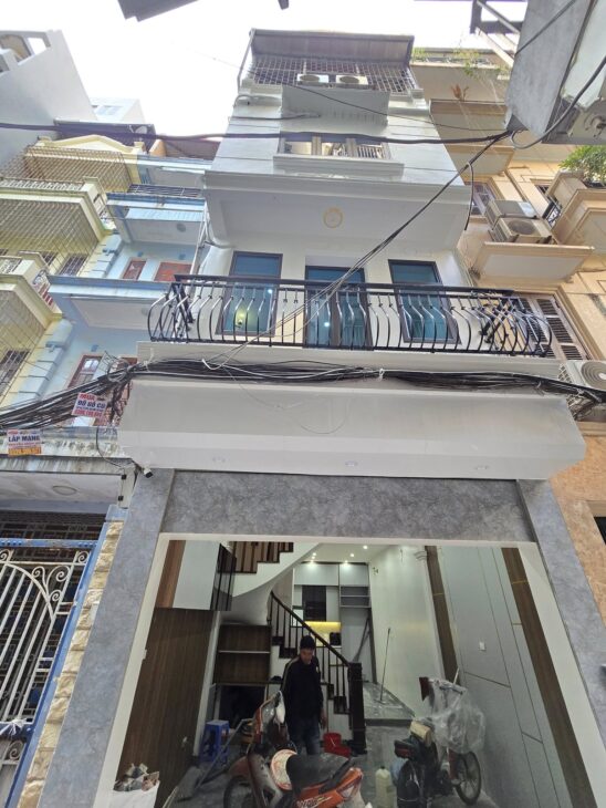 BÁN NHÀ ĐỐNG ĐA – PHÂN LÔ – Ô TÔ ĐỖ CỬA – KINH DOANH SIÊU HOT – 41m2- 5 TẦNG