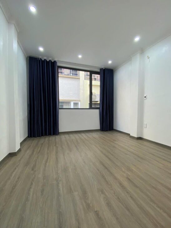 Bán Nhà Cầu Giấy 35/42m x 4 Tầng Ô Tô Kinh Doanh Giá 14 Tỷ.