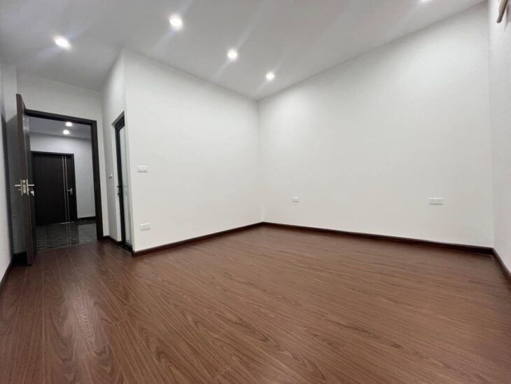 11.5 tỷ – Nhà phố Vũ Trọng Phụng 49m2, Thang máy chờ, ôtô tránh, gara ôtô, kinh doanh.