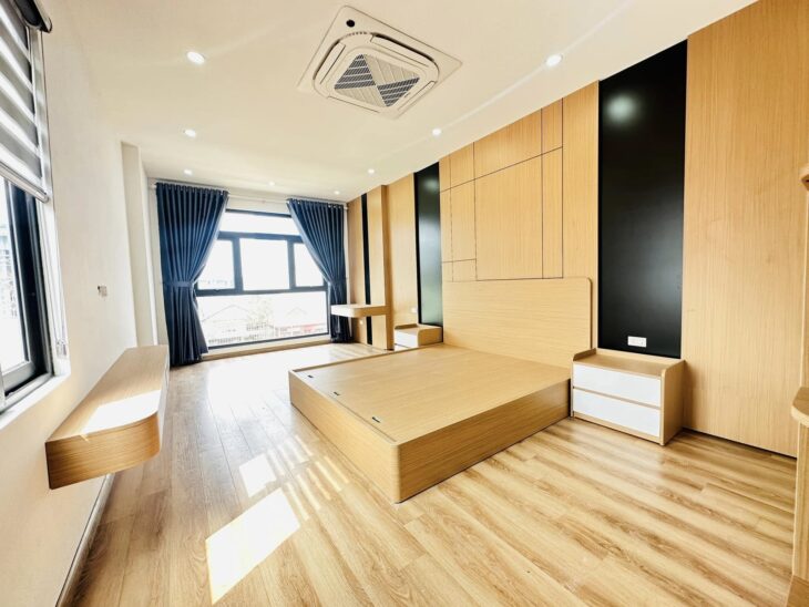 SIÊU ĐỈNH MẶT PHỐ HOÀNG VĂN THÁI – Ô TÔ TRÁNH – 8 TẦNG MỚI ĐÉT – THANG MÁY – KINH DOANH QUÁ ĐẸP