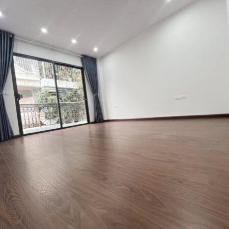 11.5 tỷ – Nhà phố Vũ Trọng Phụng 49m2, Thang máy chờ, ôtô tránh, gara ôtô, kinh doanh.