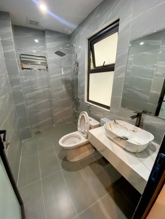 Bán nhà TT Quận Thanh Xuân, khu Khương Đình, 7 tầng, thang máy, 15m ra mặt phố, Mặt tiền lớn, kinh