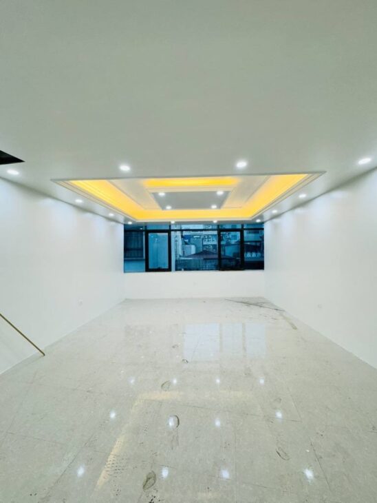 HIẾM PHỐ THÁI HÀ- LÔ GÓC – THANG MÁY – GARA 2 Ô TÔ – VỪA Ở VỪA LÀM VĂN PHÒNG – KINH DOANH