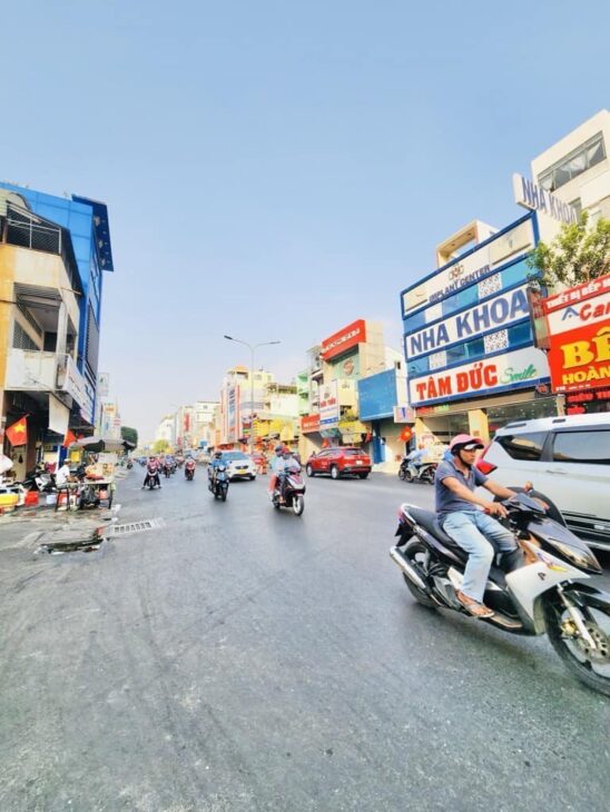 MẶT TIỀN KINH DOANH SẦM UẤT ĐƯỜNG 30M HOÀNG VĂN THỤ TÂN BÌNH, 2 TẦNG 100m2 CHỈ 20 TỶ