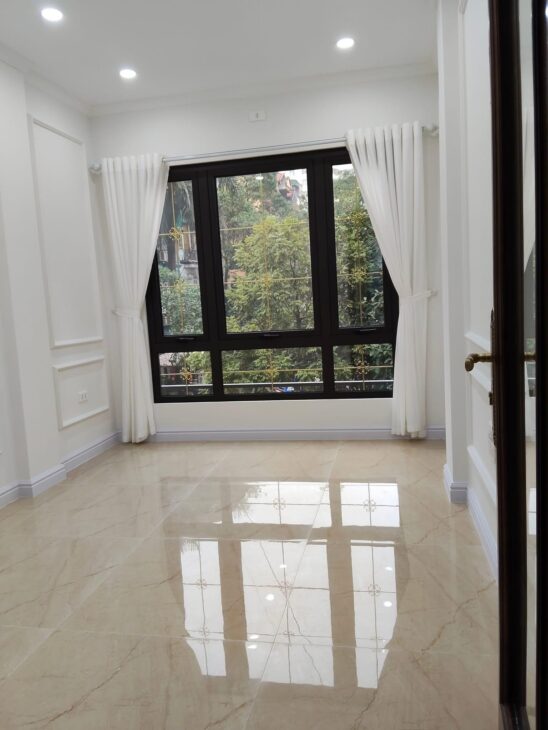 MP Cầu Giấy-2 thoáng-Mặt Sau Ôtô dừng đỗ ngày đêm 40/50m, 5T Thang máy 32 Tỷ