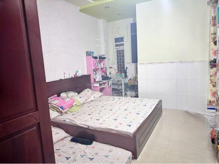 BÁN NHÀ 3 TẦNG MẶT TIỀN KINH DOANH ĐƯỚNG 2/4 VĨNH PHƯỚC