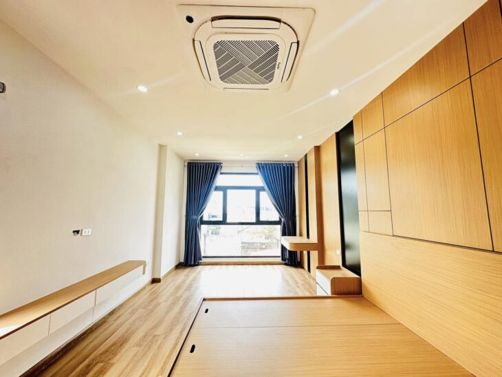 SIÊU ĐỈNH MẶT PHỐ HOÀNG VĂN THÁI – Ô TÔ TRÁNH – 8 TẦNG MỚI ĐÉT – THANG MÁY – KINH DOANH QUÁ ĐẸP