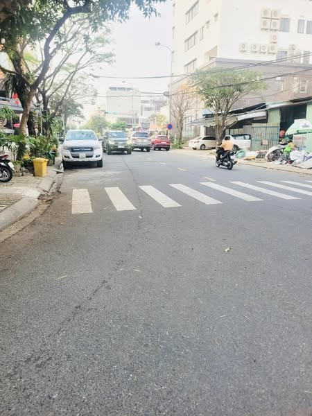 Tòa căn hộ lô góc -Dòng tiền 80 triệu tháng -Hòa Cường -Giá chỉ 13,9 tỷ