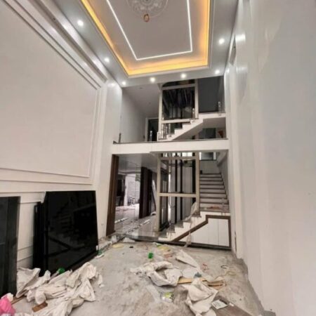 Nhà đẹp tuyến 2 Võ Nguyên Giáp, 97m 4.5 tầng, độc lập, Thang Máy, Giá 8.6 tỉ, gần AEON