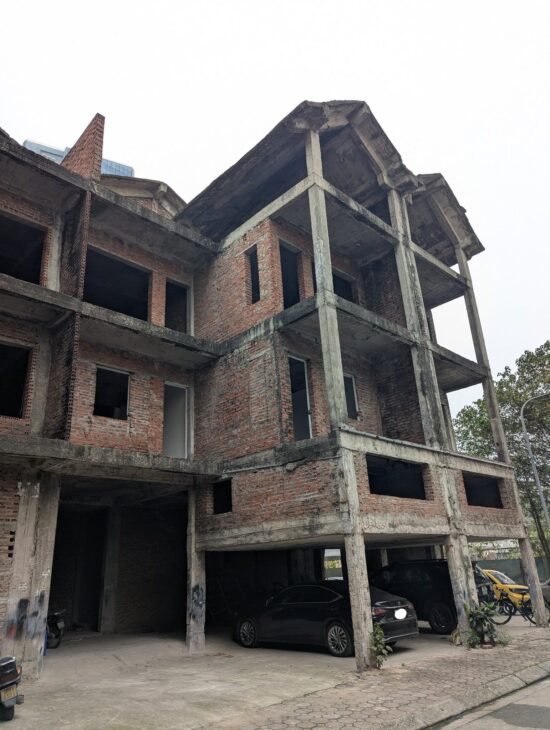 BÁN BIỆT THỰ NGUYỄN HOÀNG TÔN-TÂY HỒ-188M-4T-88TY LH: 0982.769.586