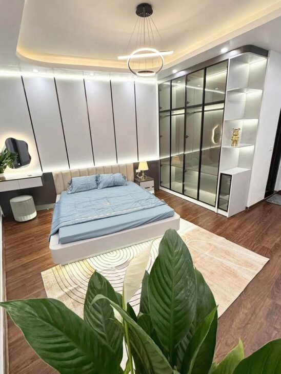 NHỈNH 5 TỶ – SIÊU PHẨM ĐỘI CẤN – BA ĐÌNH – GẦN Ô TÔ – GẦN HỒ – NGÕ THÔNG – 37M*5T – FULL NỘI THẤT.