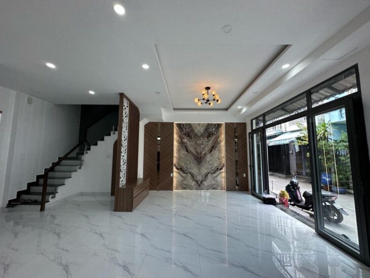 LÔ GÓC HAI MẶT TIỀN HẺM XE HƠI 5M THÔNG – 4 TẦNG BTCT – NHÀ MỚI VÀO Ở NGAY – NỘI THẤT CAO CẤP –