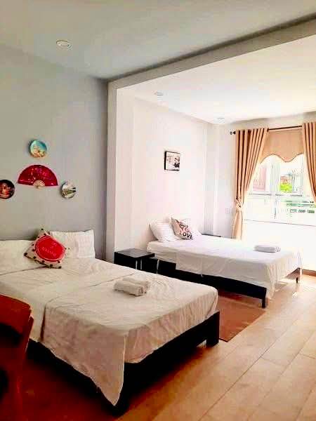 Tòa căn hộ 5 tầng -Gần biển Mỹ Khê- Giá chỉ 10,7 tỷ