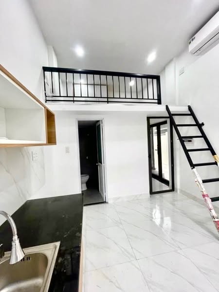 Căn hộ 4 tầng ,dòng tiền 18 triệu tháng -Giá chỉ 6,15 tỷ
