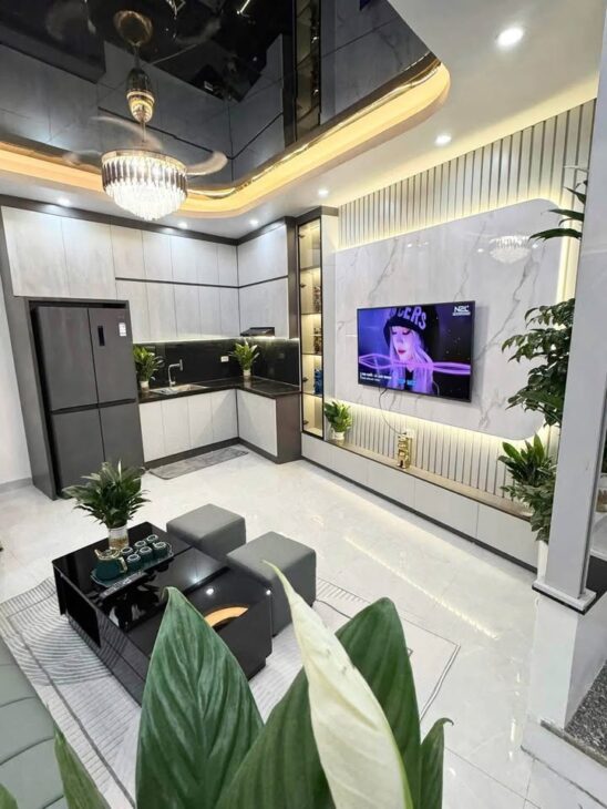 NHỈNH 5 TỶ – SIÊU PHẨM ĐỘI CẤN – BA ĐÌNH – GẦN Ô TÔ – GẦN HỒ – NGÕ THÔNG – 37M*5T – FULL NỘI THẤT.