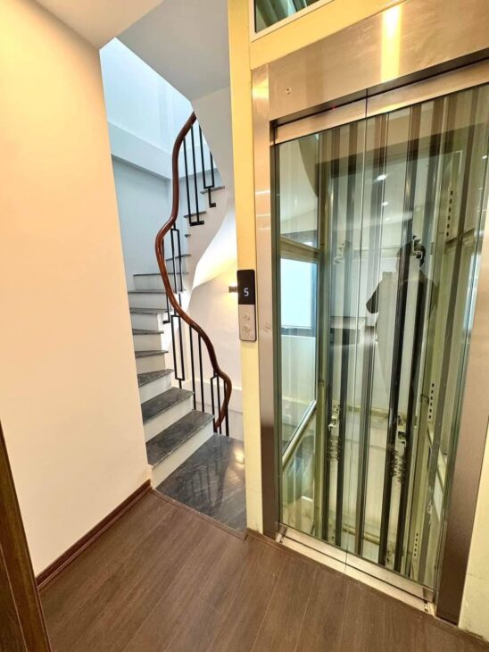 Bán nhà 35m², 6 tầng thang máy , 3PN, 4WC, Thụy Khuê, Tây Hồ – 7.9 tỷ