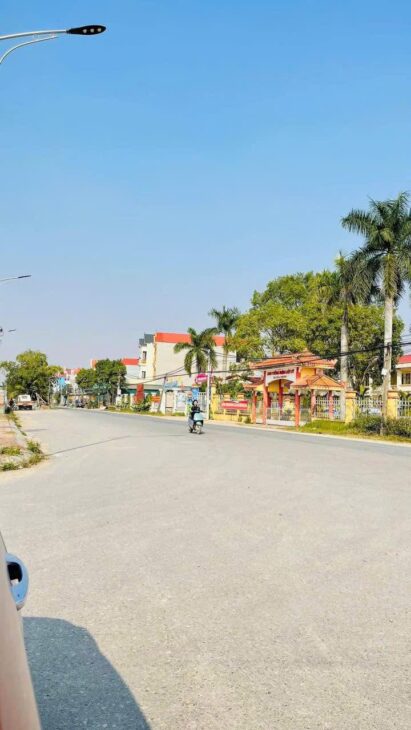 Cần bán giãn dân Hòa Phong, mặt ngoài đường liên xã 32m đối diện UBND xã Giá nhỉnh 4 tỷ