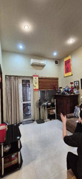 BÁN NHÀ MẶT PHỐ ÂU CƠ, NHÀ DÂN XÂY KIÊN CỐ. SỔ VUÔNG ĐẸP. 57M2 MT5.5 $4.8 TY.