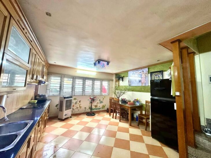 Bán nhà đẹp phố Xuân La 35m2 5tầng mặt tiền 4.5m 7.8 tỷ Tây Hồ